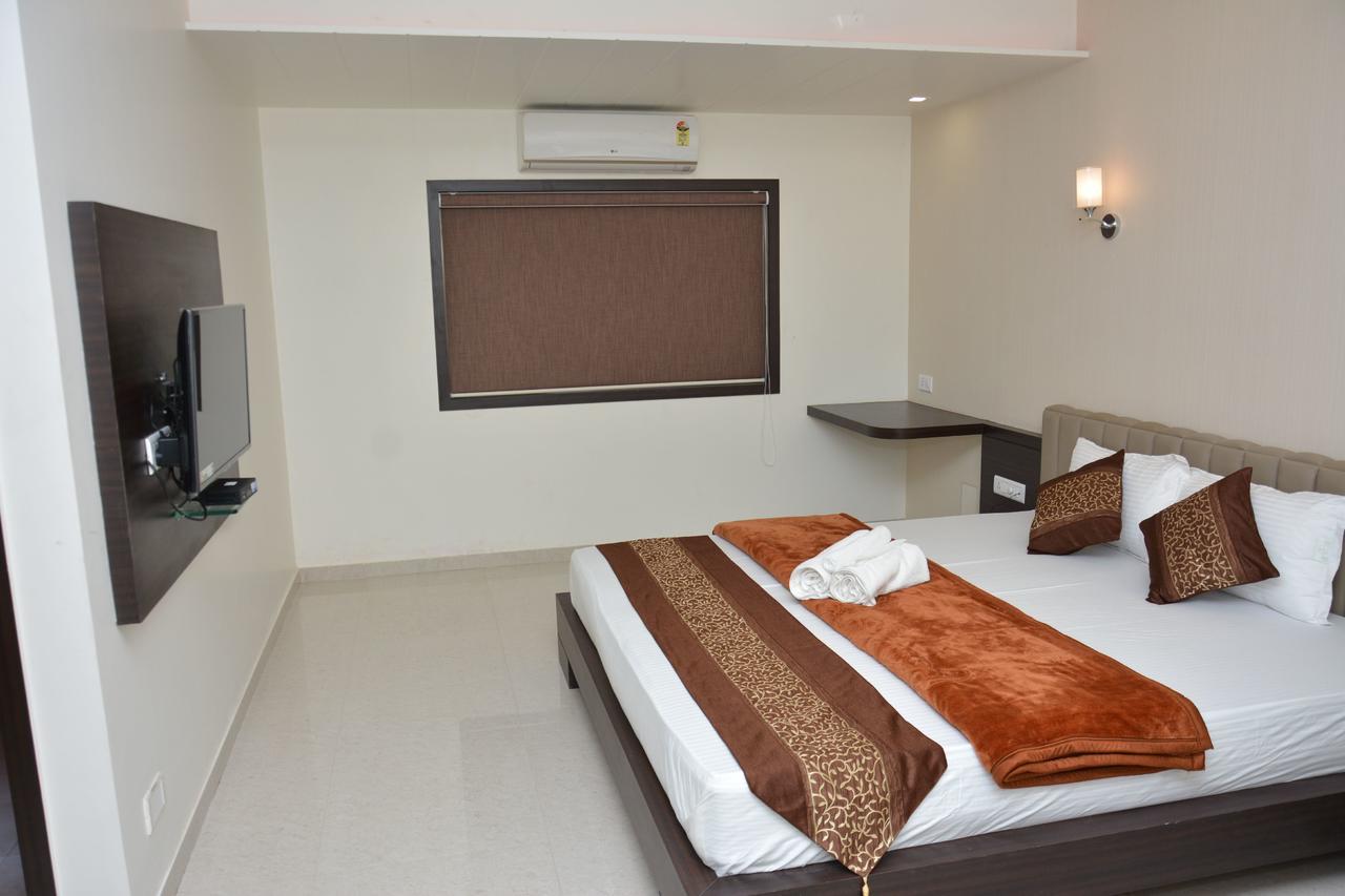 Hotel Darshan Rajula Екстер'єр фото