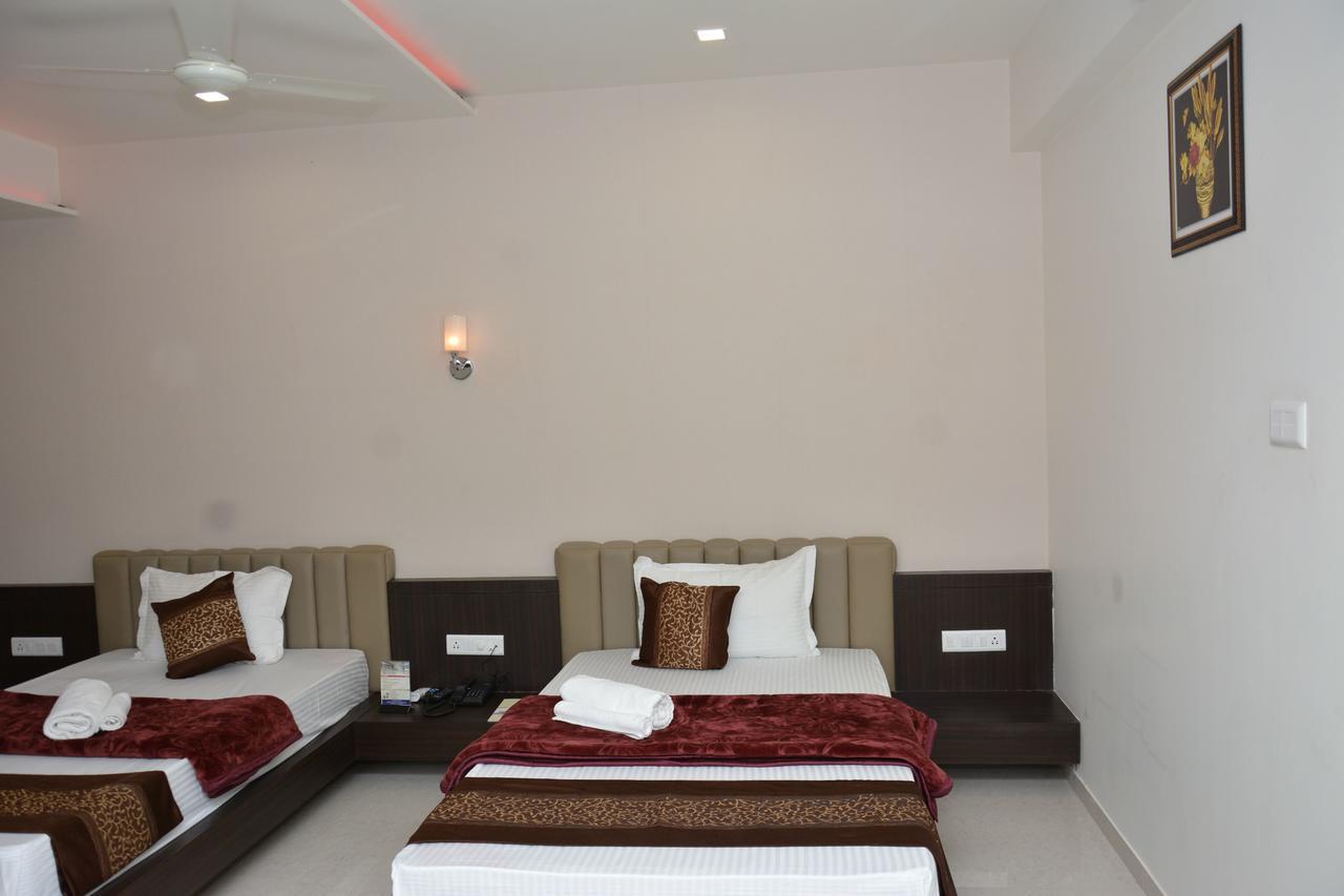 Hotel Darshan Rajula Екстер'єр фото