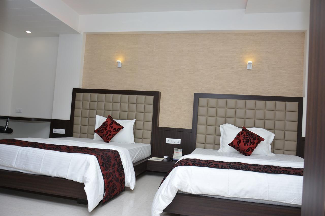Hotel Darshan Rajula Екстер'єр фото